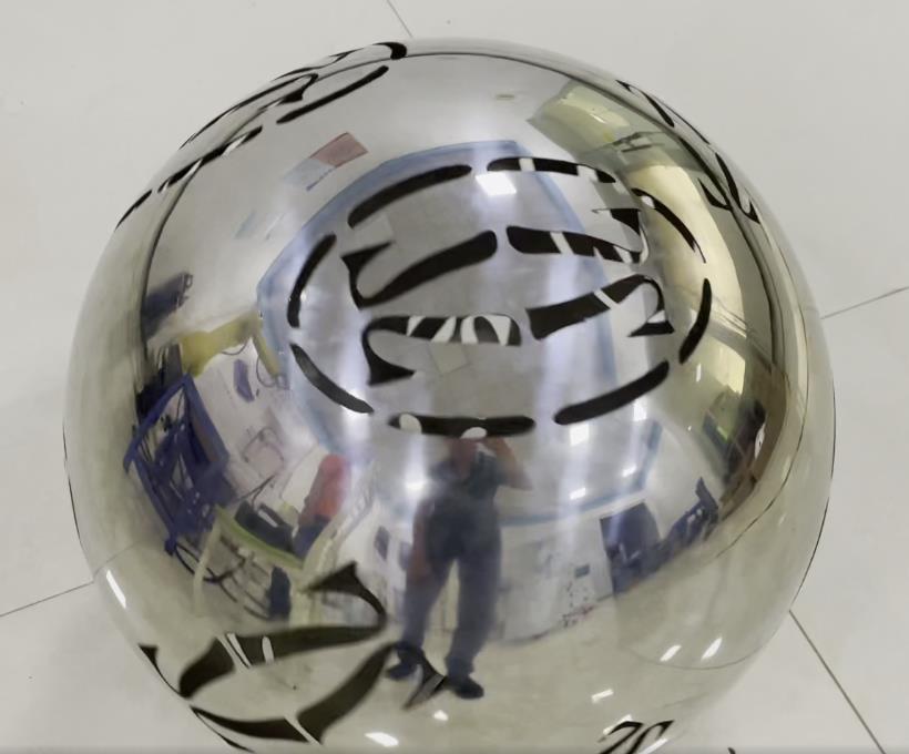 不鏽鋼球三(sān)維激光切割(gē)加工(gōng)