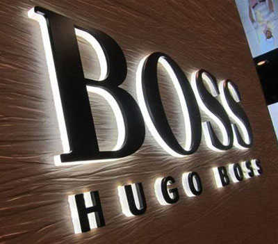 激光切割-攝行（háng）廣告字的應用