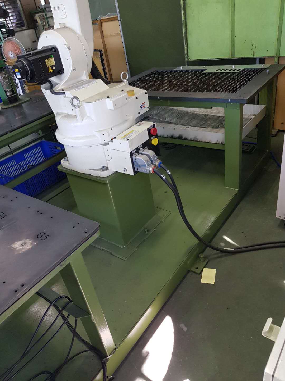 三維機械（xiè）手激光切割機台架