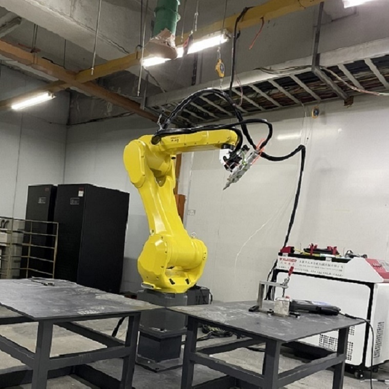 機械（xiè）手激光切割機