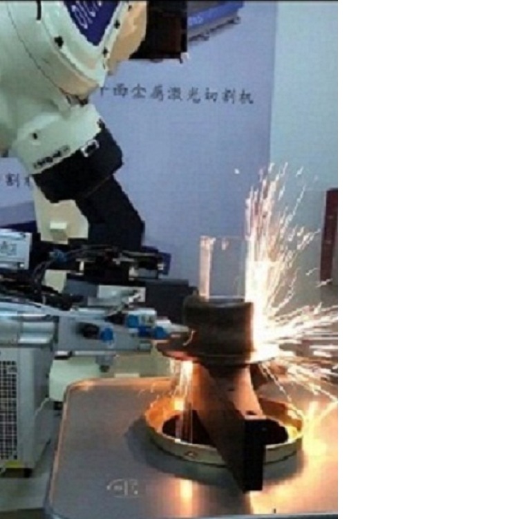 機械（xiè）手激光（guāng）切割機切割汽配